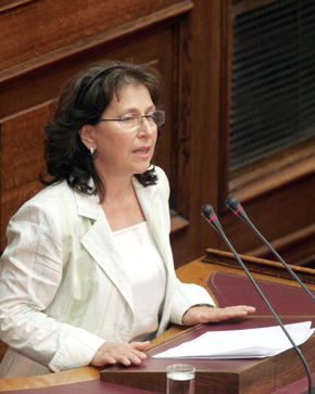 Η κεντρική πολιτική ομιλία της Χρύσας Μανωλιά