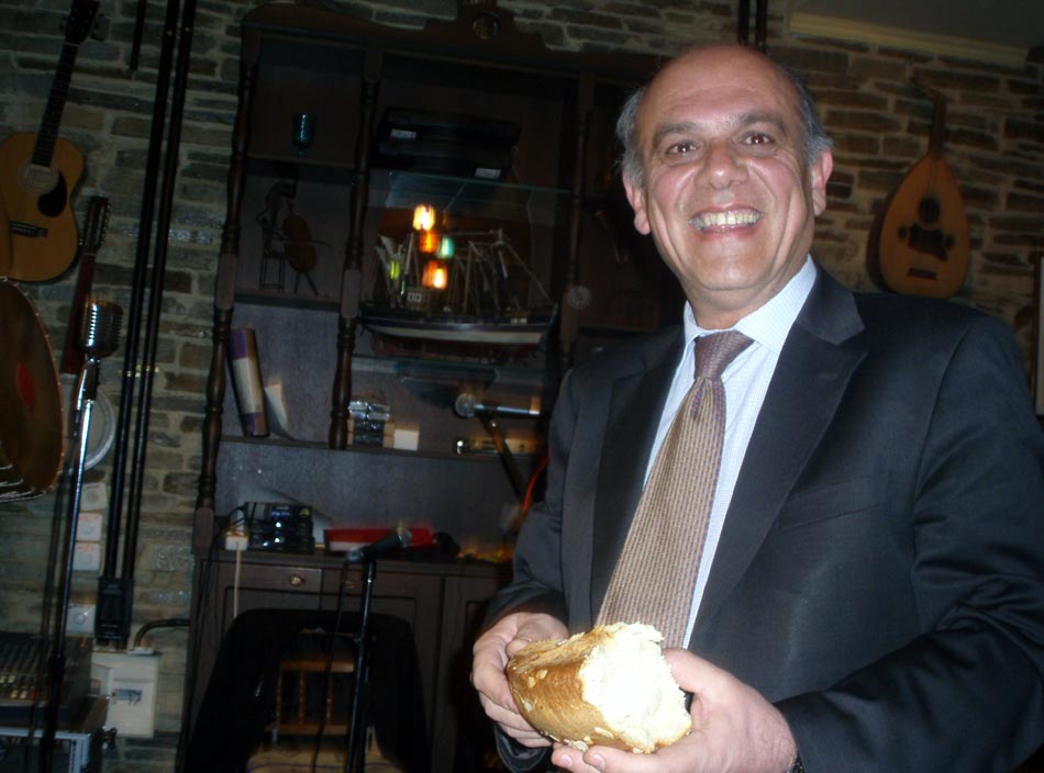Ντροπή και αίσχος για όσα συνέβησαν στη δεξίωση του Δημάρχου