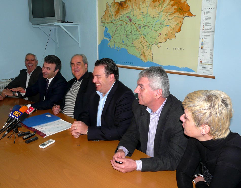 ΒΑΣΙΛΗΣ ΜΙΧΑΛΟΛΙΑΚΟΣ ΚΑΙ ΧΡΗΣΤΟΣ ΖΩΗΣ ΣΤΗΝ ΚΟΜΟΤΗΝΗ