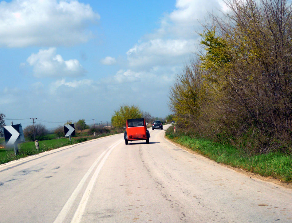 “ΤΑΞΙΔΙ ΣΤΟ ΧΡΟΝΟ” ΠΙΣΩ ΑΠΟ ΤΟ ΤΙΜΟΝΙ ΕΝΟΣ CITROEN DCV!