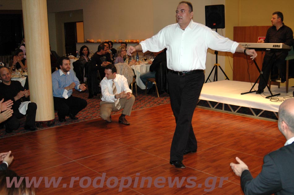 ΤΟΥΣ …ΧΟΡΕΨΕ ΣΤΟ ΤΑΨΙ Ο ΔΑΠΕΡΓΟΛΑΣ