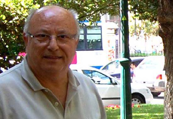 ΤΑΣΟΣ ΧΑΤΖΗΑΝΑΣΤΑΣΙΟΥ: ΠΕΙΝΑΕΙ ΑΔΕΣΠΟΤΟ; ΨΟΦΗΣΕΙ ΑΔΕΣΠΟΤΟ!