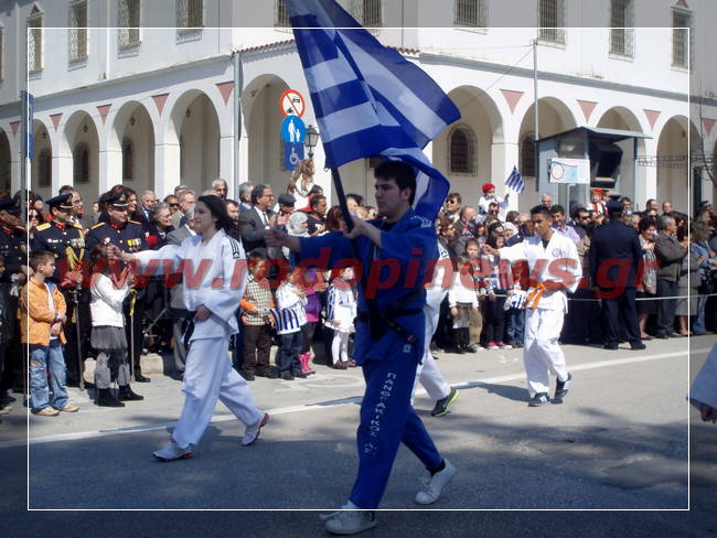Η ΠΑΡΕΛΑΣΗ ΤΗΣ 25ΗΣ ΜΑΡΤΙΟΥ 2011 ΣΤΗΝ ΚΟΜΟΤΗΝΗ