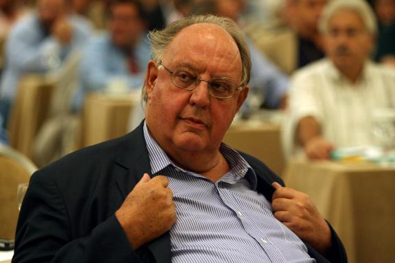 ΘΟΔΩΡΟΣ ΠΑΓΚΑΛΟΣ: “ΠΛΥΝΤΗΡΙΟ ΜΑΥΡΟΥ ΧΡΗΜΑΤΟΣ ΤΑ ΜΜΕ”