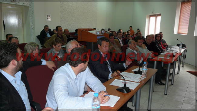 [ΒΙΝΤΕΟ] ΕΝΤΑΣΗ, ΔΙΑΦΩΝΙΕΣ, ΑΠΕΙΛΕΣ ΓΙΑ ΑΓΩΓΕΣ ΚΑΙ ΠΟΛΥΣ “ΣΠΑΡΤΑΚΟΣ” ΣΤΟ ΔΗΜΟΤΙΚΟ ΣΥΜΒΟΥΛΙΟ