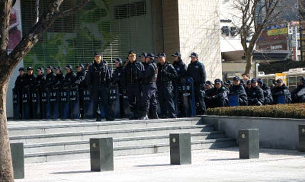 300 ΑΣΤΥΝΟΜΙΚΟΙ ΓΙΑ …30 ΦΙΛΑΘΛΟΥΣ ΣΕ ΑΓΩΝΑ ΣΤΗΝ ΑΛΕΞΑΝΔΡΟΥΠΟΛΗ