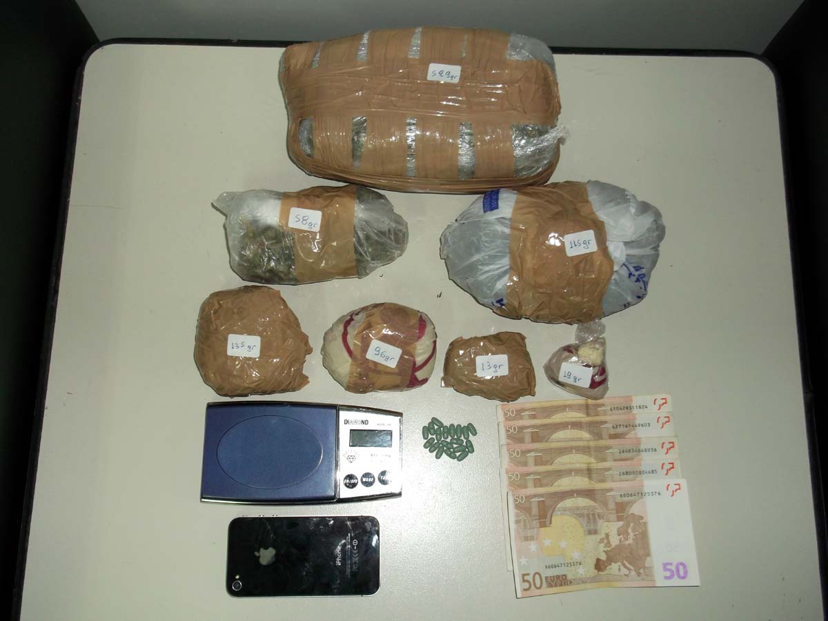 Σύλληψη ημεδαπού για κατοχή ναρκωτικών