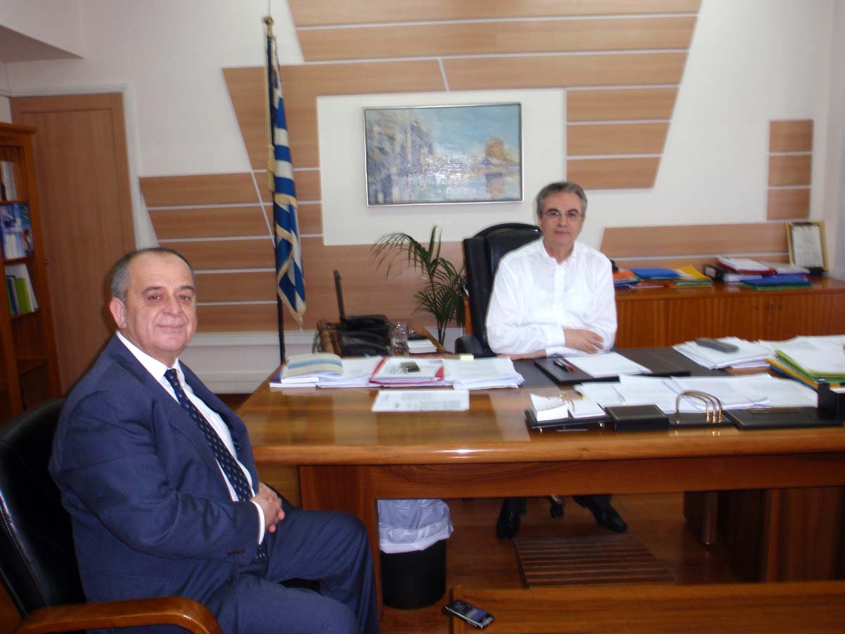 Επίσκεψη βουλευτή ΠΑ.ΣΟ.Κ. Ροδόπης, Αχμέτ Χατζηοσμάν, στον Υφυπουργό Υποδομών, Μεταφορών και Δικτύων, Γιάννη Μαγκριώτη