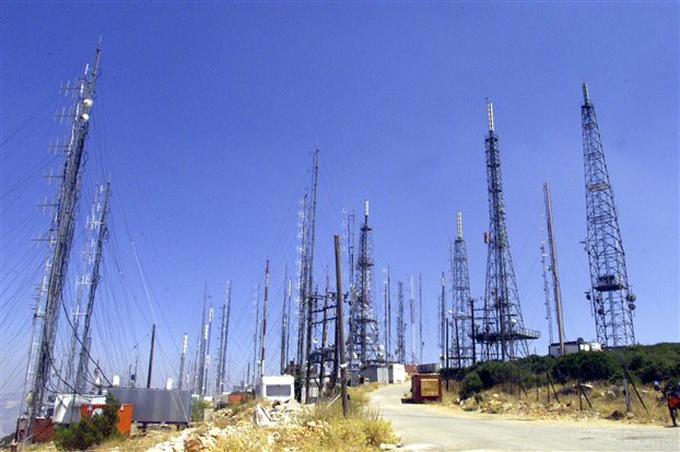 Συχνότητες με 400 ραδιόφωνα λιγότερα