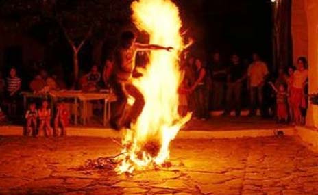 Πανάρχαιο το έθιμο του Κλείδωνα ή του Αη Γιάννη με τις φωτιές, από την εποχή του Ομήρου