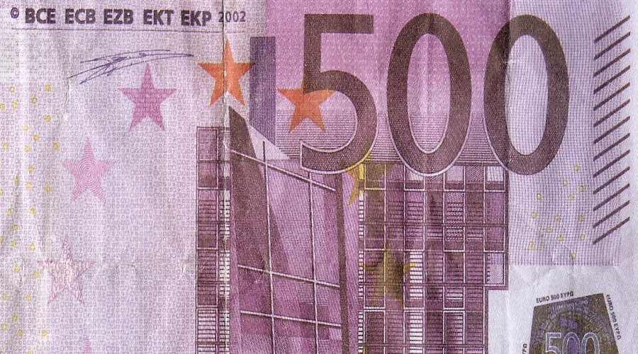 Λεφτά υπάρχουν – Κομοτηναίος επαγγελματίας μοιράζει 500αρικα!