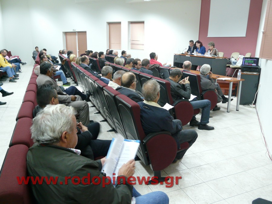Δημοτικό Συμβούλιο Κομοτηνής: Αδικαιολόγητη καθυστέρηση κατασκευής δρόμου – πρώτο θύμα ο δήμαρχος