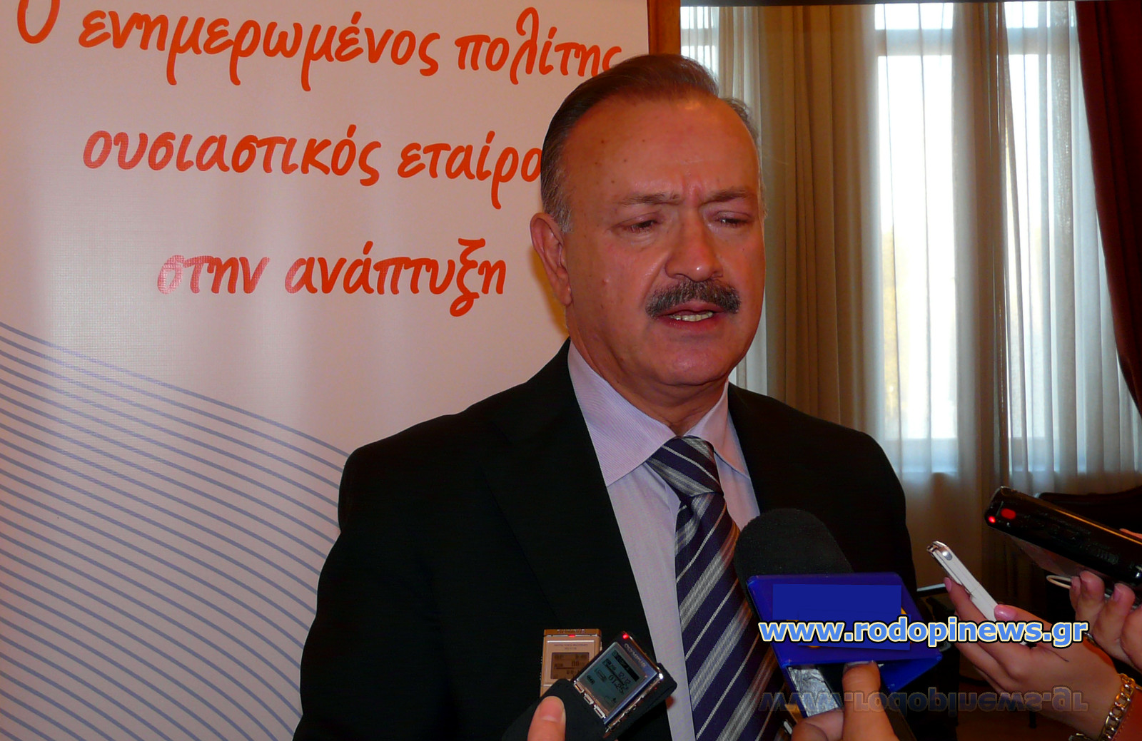 Απίστευτη απάντηση του υπουργού Επικρατείας Δημήτρη Σταμάτη στον Παναγιώτη Λαφαζάνη