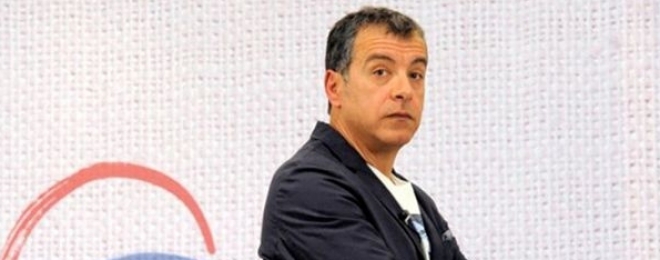 Ο Θεοδωράκης για τις χυδαίες επιθέσεις αρθρογράφων της Αυγής