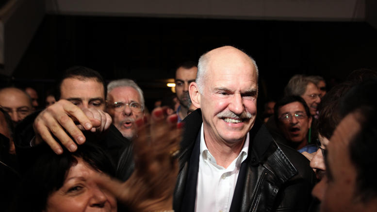 Πρόσω ολοταχώς ο Γιώργος Παπανδρέου για νέο κόμμα