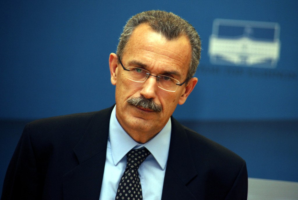 Παντελής Καψής: Ο ευτελισμός της πολιτικής