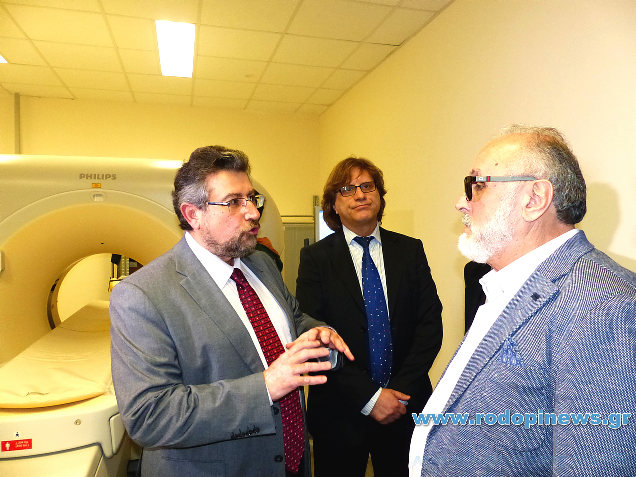ΚΟΥΡΟΥΜΠΛΗΣ: Η ΠΕΡΙΦΕΡΕΙΑ ΝΑ ΠΡΟΗΓΕΙΤΑΙ ΤΟΥ ΚΕΝΤΡΟΥ – ΛΑΖΟΠΟΥΛΟΣ: ΕΜΕΙΣ ΤΟ ΚΑΤΑΦΕΡΑΜΕ ΗΔΗ