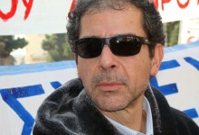 ΕΡΓΑΖΟΜΕΝΟΣ ΣΤΟ ΝΟΣΟΚΟΜΕΙΟ ΚΟΜΟΤΗΝΗΣ ΒΡΗΚΕ ΚΑΙ ΠΑΡΕΔΩΣΕ ΧΑΜΕΝΟ ΚΙΝΗΤΟ ΑΞΙΑΣ