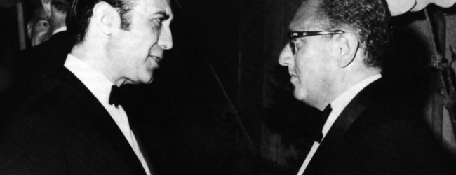 “ΕΦΥΓΕ” Ο ΗΛΙΑΣ ΔΗΜΗΤΡΑΚΟΠΟΥΛΟΣ, Ο ΜΕΓΑΛΟΣ ΕΛΛΗΝΑΣ ΔΗΜΟΣΙΟΓΡΑΦΟΣ ΠΟΥ ΟΔΗΓΗΣΕ ΤΟΝ ΝΙΞΟΝ ΣΤΗΝ ΠΤΩΣΗ