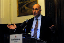 Ο ΤΟΥΡΚΟΣ ΠΡΕΣΒΗΣ ΑΠΕΙΛΕΙ ΤΗΝ ΕΛΛΑΔΑ ΚΑΙ ΠΡΟΑΝΑΓΓΕΛΛΕΙ ΚΡΙΣΗ ΜΕ ΤΗΝ ΤΟΥΡΚΙΑ