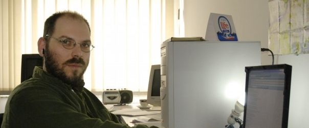 ΝΙΚΟΣ ΑΡΒΑΝΙΤΗΣ: ΑΠΟ ΤΙΣ “ΠΑΡΑΛΛΗΛΕΣ ΔΟΜΕΣ” ΣΤΟ ΥΒΡΙΔΙΚΟ ΠΡΑΞΙΚΟΠΗΜΑ ΤΗΣ ΤΟΥΡΚΙΑΣ