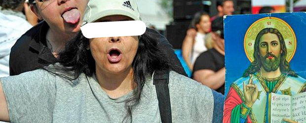 Η ΔΑΣΚΑΛΑ ΠΟΥ ΣΕΒΕΤΑΙ ΤΗΝ ΘΡΗΣΚΕΙΑ ΚΑΙ ΤΑ ΔΙΚΑΣΤΗΡΙΑ