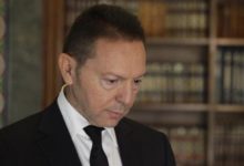 ΕΙΣΑΓΓΕΛΕΙΣ ΔΙΑΦΘΟΡΑΣ ΣΤΟ ΣΠΙΤΙ ΤΟΥ ΣΤΟΥΡΝΑΡΑ ΓΙΑ ΧΟΡΗΓΙΕΣ ΤΟΥ ΚΕΕΛΠΝΟ ΣE ΕΤΑΙΡΕΙΑ ΤΗΣ ΣΥΖΥΓΟΥ ΤΟΥ