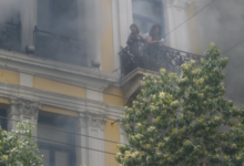 ΜΕ ΑΥΤΟΠΤΕΣ ΜΑΡΤΥΡΕΣ ΚΑΙ ΑΣΤΥΝΟΜΙΚΟΥΣ ΣΥΝΕΧΙΣΤΗΚΕ Η ΔΙΚΗ ΤΩΝ ΕΜΠΡΗΣΜΩΝ ΣΕ ΙΑΝΟ ΚΑΙ ΜΑΡΦΙΝ