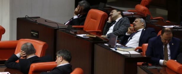 ΑΥΞΗΣΗ ΣΤΗΝ ΒΟΥΛΕΥΤΙΚΗ ΑΠΟΖΗΜΙΩΣΗ ΤΩΝ ΤΟΥΡΚΩΝ ΒΟΥΛΕΥΤΩΝ