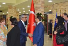 ΜΑΣ ΚΑΚΟΜΑΘΑΙΝΕΤΕ ΚΥΡΙΕ ΠΡΟΞΕΝΕ