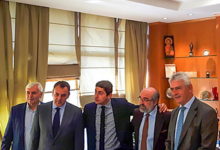 ΒΑΓΓΕΛΗΣ ΛΑΜΠΑΚΗΣ: ΜΙΛΗΣΕ ΩΜΑ ΣΤΟΝ ΑΥΓΕΝΑΚΗ ΚΑΙ ΠΡΟΑΝΗΓΓΕΙΛΕ “ΔΙΑΣΠΑΣΗ”