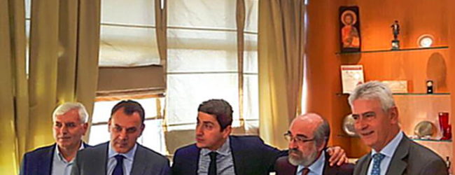 ΒΑΓΓΕΛΗΣ ΛΑΜΠΑΚΗΣ: ΜΙΛΗΣΕ ΩΜΑ ΣΤΟΝ ΑΥΓΕΝΑΚΗ ΚΑΙ ΠΡΟΑΝΗΓΓΕΙΛΕ “ΔΙΑΣΠΑΣΗ”
