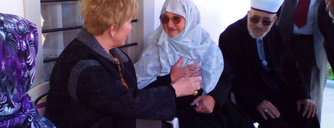 ΤΗΝ ΟΙΚΟΓΕΝΕΙΑ ΤΟΥ ΧΟΥΣΕΪΝ ΝΤΑΪΤΣΙΚ ΕΠΙΣΚΕΦΘΗΚΕ Η ΥΠΟΥΡΓΟΣ ΜΑΚΕΔΟΝΙΑΣ ΘΡΑΚΗΣ
