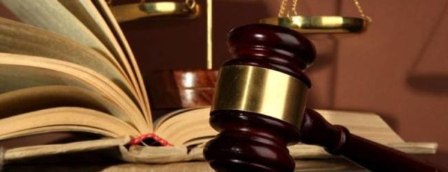 ΕΔΔΑ: ΔΙΚΑΙΩΣΗ ΔΙΚΗΓΟΡΩΝ ΠΟΥ ΚΑΤΑΔΙΚΑΣΤΗΚΑΝ ΛΟΓΩ ΑΣΚΗΣΗΣ ΚΡΙΤΙΚΗΣ ΣΕ ΔΙΚΑΣΤΕΣ