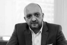 ΣΤΑΜΑΤΗΣ ΖΑΧΑΡΟΣ: ΓΙΝΕΤΑΙ ΚΩΛΟΤΟΥΜΠΑ ΦΟΡΩΝΤΑΣ ΡΑΣΟ;