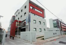 ΤΑ ΜΕΓΑΛΑ “ΠΑΡΤΙ” ΤΕΛΕΙΩΝΟΥΝ ΣΤΟ ΓΡΑΦΕΙΟ ΤΟΥ ΕΙΣΑΓΓΕΛΕΑ