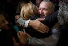 ΑΘΩΟΣ Ο ΔΗΜΟΣΙΟΓΡΑΦΟΣ ERDEM GUL ΤΗΣ ΕΦΗΜΕΡΙΔΑΣ CUMHURIYET