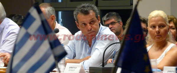 ΚΑΤΑΧΡΗΣΗ ΕΞΟΥΣΙΑΣ ΚΑΙ ΔΙΑΠΛΟΚΗ ΠΑΡΑΔΕΧΕΤΑΙ ΔΗΜΟΣΙΩΣ Ο ΔΗΜΑΡΧΟΣ ΚΟΜΟΤΗΝΗΣ ΓΙΩΡΓΟΣ ΠΕΤΡΙΔΗΣ