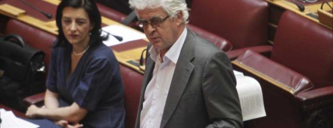 ΕΛΛΗΝΕΣ ΠΟΛΙΤΕΣ ΓΙΑ ΔΕΚΑΕΤΙΕΣ ΧΩΡΙΣ ΙΘΑΓΕΝΕΙΑ