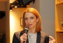 ΠΟΛΥ ΒΛΑΣΗ: ΜΙΑ ΦΙΛΕΛΕΥΘΕΡΗ ΑΠΟΨΗ ΓΙΑ ΤΗΝ ΑΝΑΔΟΧΗ ΤΩΝ ΠΑΙΔΙΩΝ